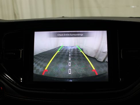 Used 2025 Dodge Durango GT AWD/4WD image 13