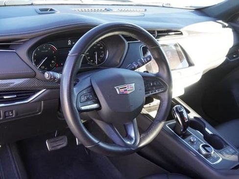 Used 2020 Cadillac XT4 Sport w/ Driver Awareness Package image 19