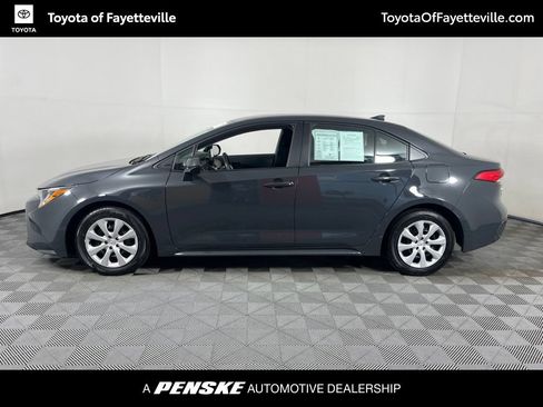 Used 2025 Toyota Corolla LE FWD image 2