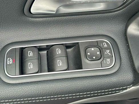 Certified 2025 Mercedes-Benz CLA 250 image 12