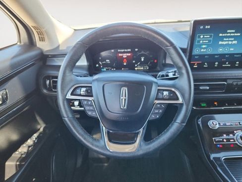 Used 2023 Lincoln Nautilus AWD w/ Premium Package image 12