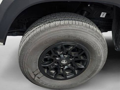 Certified 2023 Toyota Tacoma SR5 w/ SX Package AWD/4WD image 9