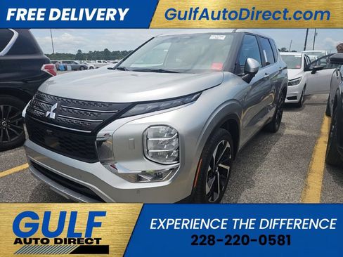 Used 2024 Mitsubishi Outlander SE AWD/4WD image 3