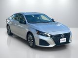 Used 2024 Nissan Altima 2.5 SV image 3