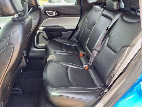 Used 2025 Jeep Compass Limited AWD/4WD image 25