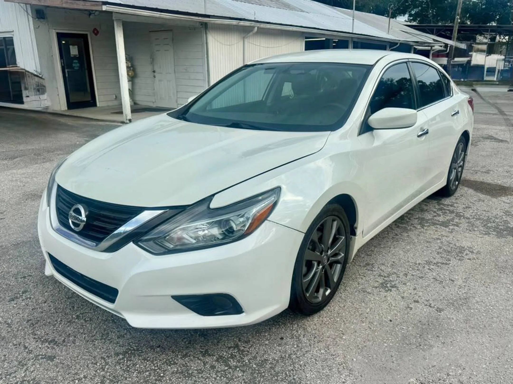 Used 2018 Nissan Altima 2.5 SR w/ SR Special Edition FWD image 11