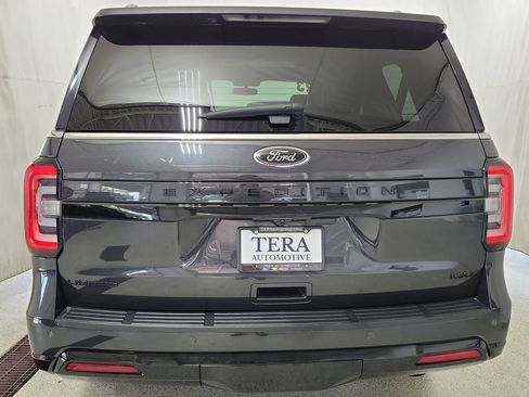 Used 2023 Ford Expedition Max Limited AWD/4WD image 4