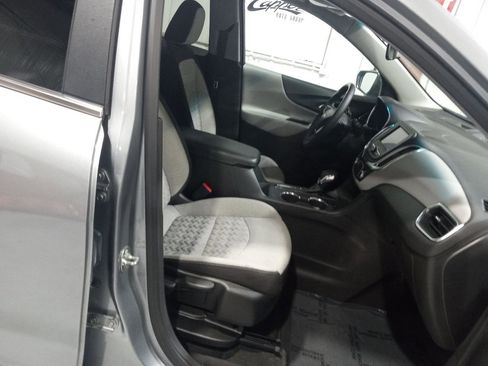 Used 2024 Chevrolet Equinox LT image 3