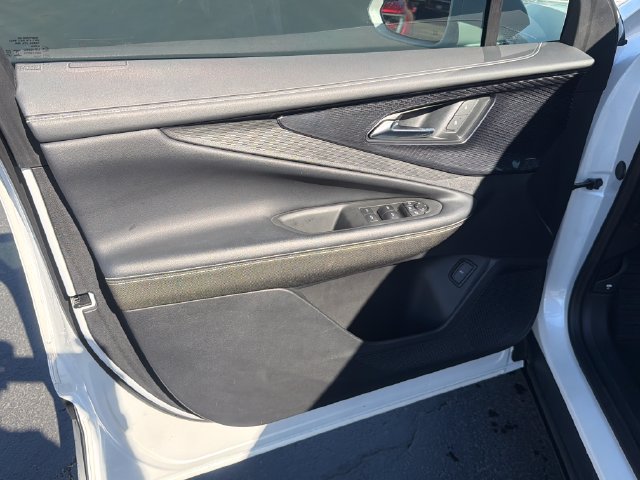 Used 2024 Chevrolet Blazer EV LT AWD/4WD image 10
