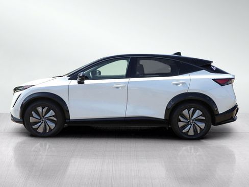 Used 2025 Nissan Ariya Platinum AWD/4WD image 2