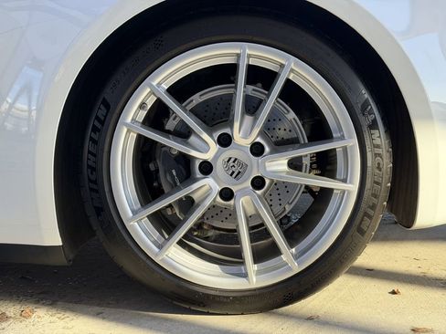 Used 2021 Porsche 911 Carrera image 17