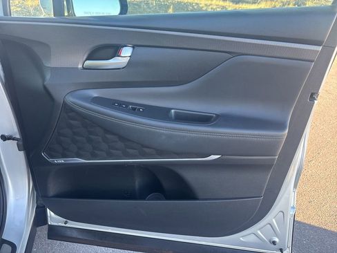 Used 2019 Hyundai Santa Fe FWD image 17
