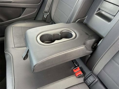 Used 2022 Volkswagen Taos SE image 10