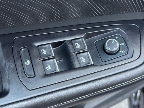 Used 2024 Volkswagen Atlas Cross Sport SEL R-Line image 13