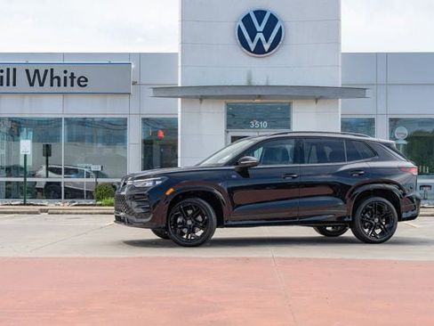 New 2026 Volkswagen Tiguan SE R-Line AWD/4WD image 1
