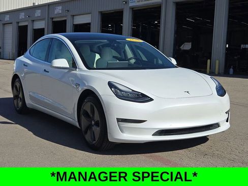 Used 2018 Tesla Model 3 Mid Range image 2