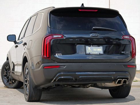 Used 2021 Kia Telluride SX w/ Nightfall Edition Package AWD/4WD image 5
