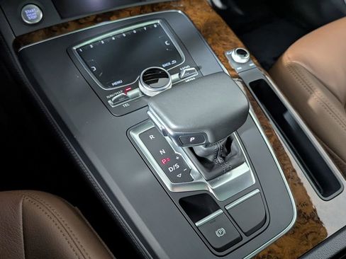 Used 2018 Audi Q5 Prestige w/ Prestige Package image 38