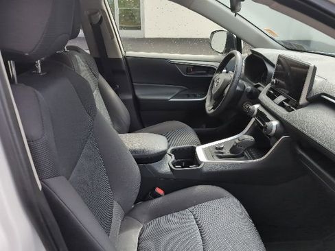 Used 2023 Toyota RAV4 LE AWD/4WD image 25