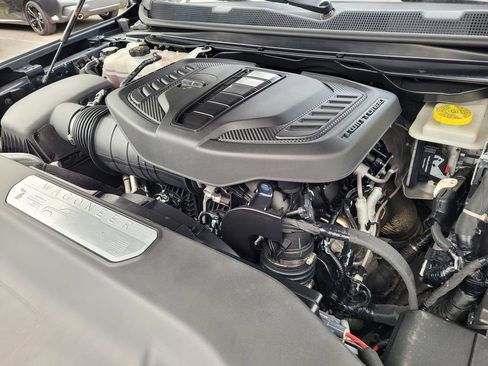 Used 2023 Jeep Wagoneer Series III AWD/4WD image 13