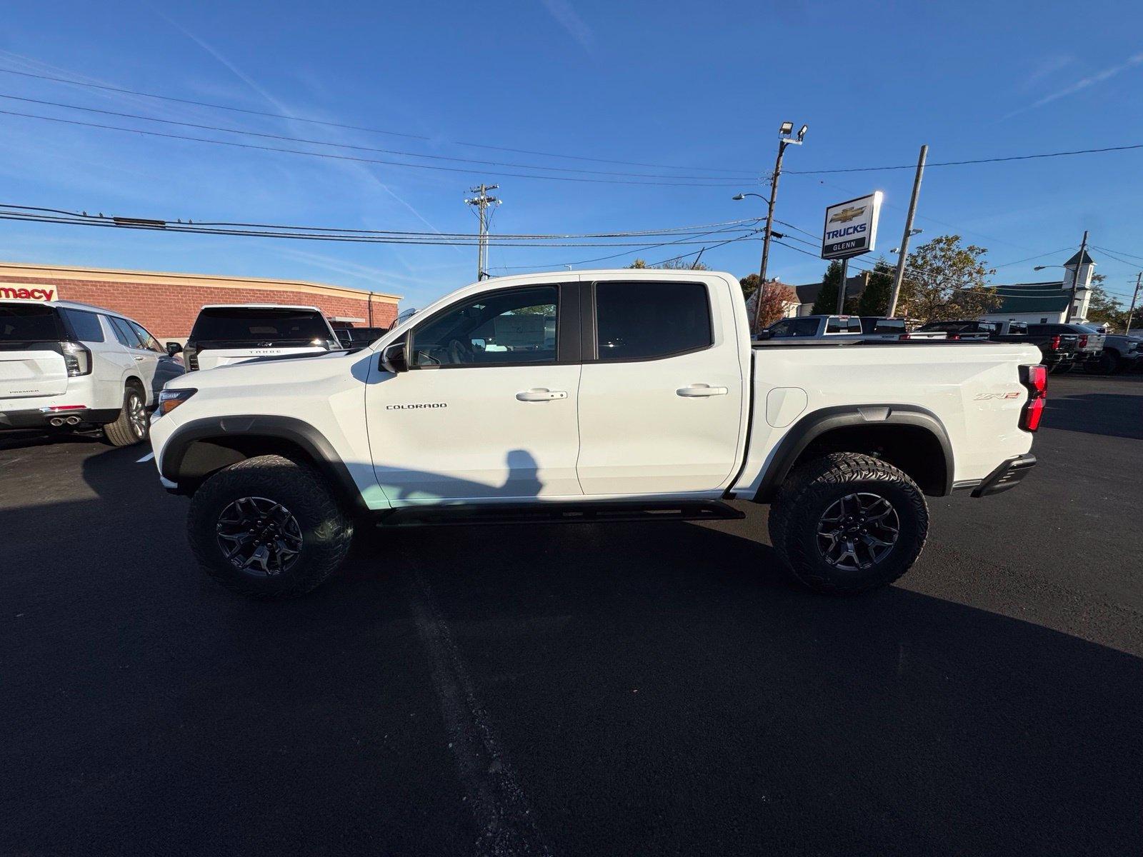 New 2026 Chevrolet Colorado ZR2 w/ Technology Package AWD/4WD image 3
