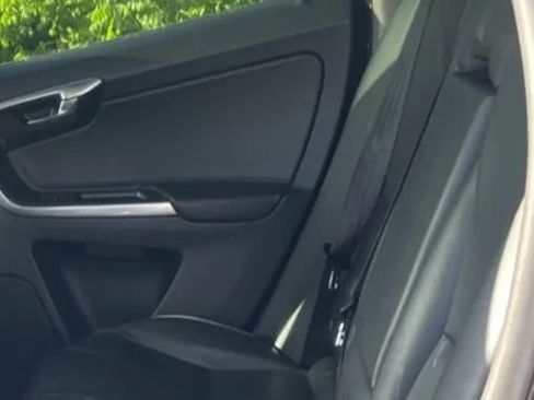 Used 2016 Volvo XC60 T5 Premier AWD/4WD image 11