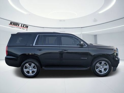 Used 2017 Chevrolet Tahoe LT RWD image 2