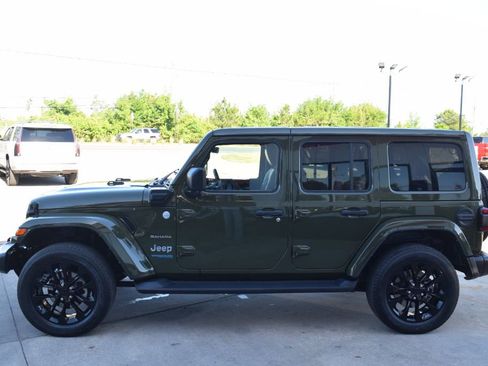 Used 2021 Jeep Wrangler Unlimited Sahara w/ Safety Group image 6