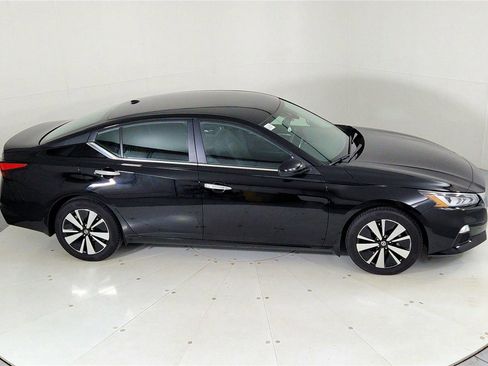 Used 2022 Nissan Altima 2.5 SV image 42
