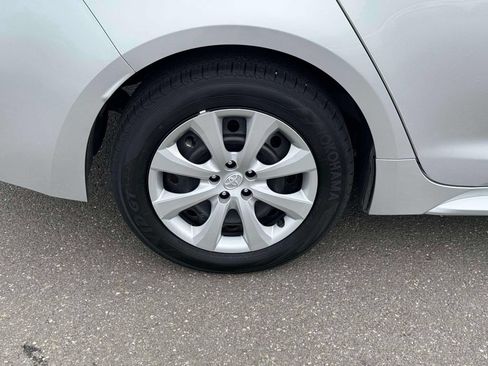 Used 2024 Toyota Corolla LE FWD image 10