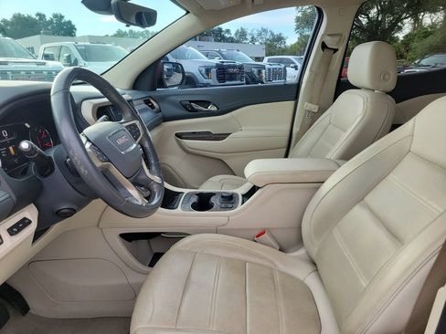 Used 2020 GMC Acadia Denali w/ Technology Package FWD image 19