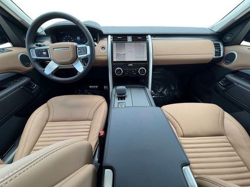 New 2026 Land Rover Discovery Limited Edition AWD/4WD image 12