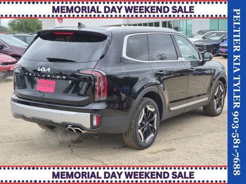 Certified 2023 Kia Telluride EX w/ EX Captain's Chair Package FWD image 9