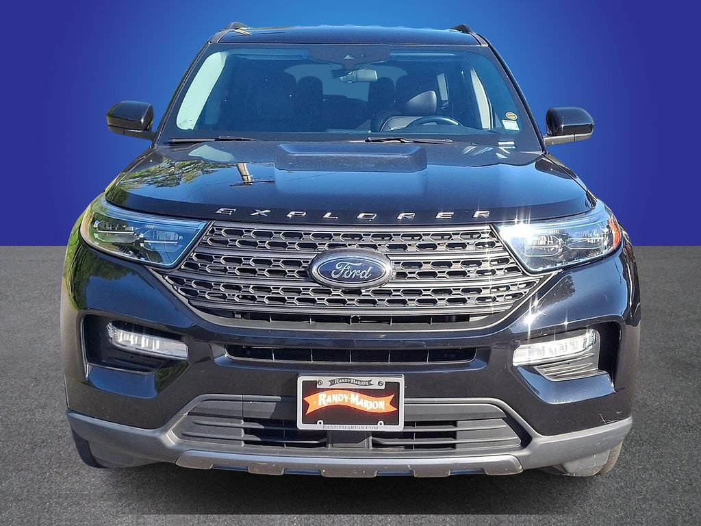 Used 2022 Ford Explorer XLT w/ Equipment Group 202A AWD/4WD image 2