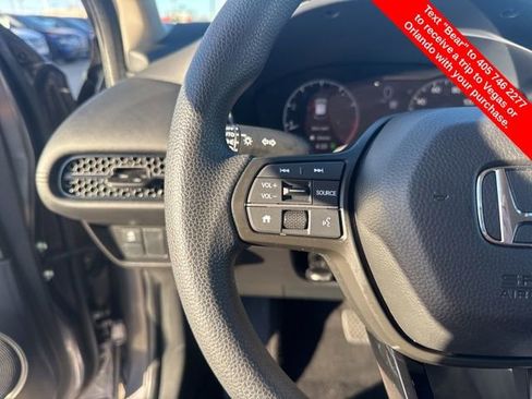 Used 2025 Honda HR-V LX image 19