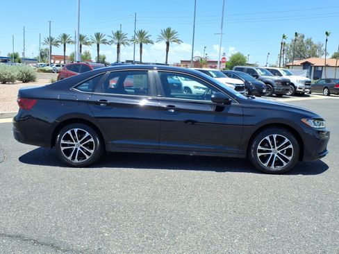 Used 2025 Volkswagen Jetta Sport FWD image 8