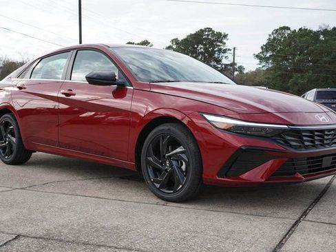 New 2026 Hyundai Elantra SEL Sport Premium FWD image 2