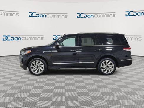 Used 2024 Lincoln Navigator Premiere AWD/4WD image 5
