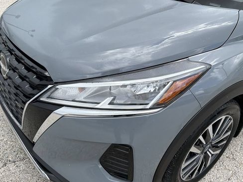 Used 2022 Nissan Kicks SV FWD image 8