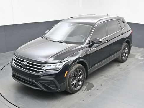 Used 2022 Volkswagen Tiguan SE AWD/4WD image 15