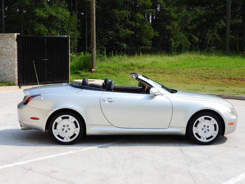 Used 2005 Lexus SC 430 Convertible RWD image 42