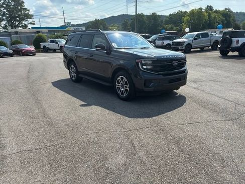 Certified 2025 Ford Expedition Active AWD/4WD image 66