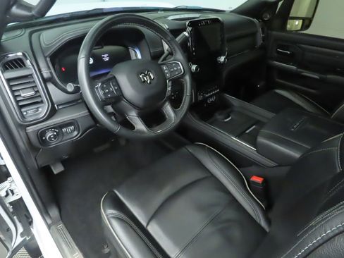 Used 2024 RAM 3500 Limited image 9