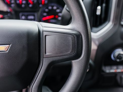 Used 2022 Chevrolet Silverado 1500 Custom image 16