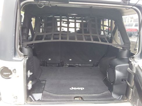 Used 2013 Jeep Wrangler Unlimited Sport image 23