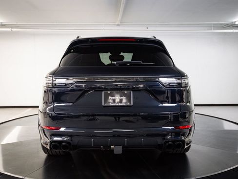 Certified 2023 Porsche Cayenne GTS AWD/4WD image 6