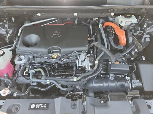 Used 2020 Toyota RAV4 LE w/ All Weather Liner Package AWD/4WD image 32
