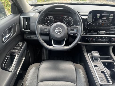 Used 2024 Nissan Pathfinder SL w/ Cargo Package FWD image 11