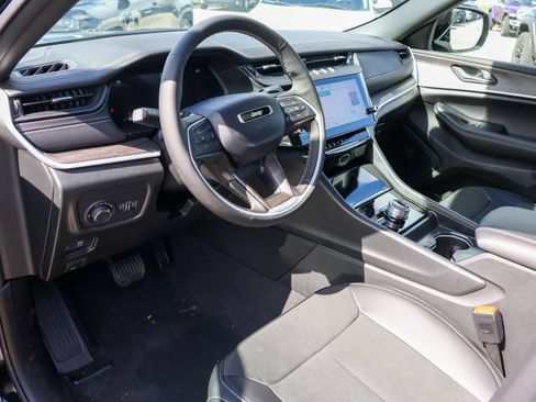 New 2026 Jeep Grand Cherokee Altitude AWD/4WD image 3