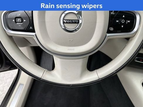 Used 2020 Volvo XC90 T6 Momentum w/ Protection Package Premier AWD/4WD image 15